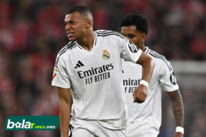 Mbappe gagal penalti