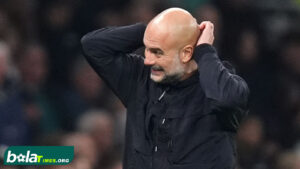 Pep Guardiola pusing