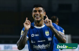 Persib vs Malut United